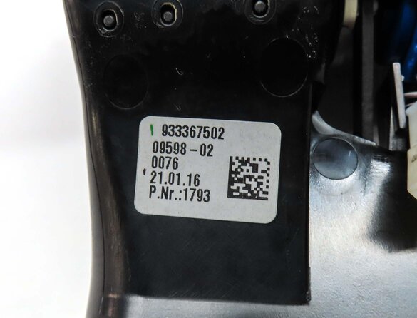 Thumbnail 6: 2016 BMW 328d F30 REAR CENTER CONSOLE HVAC A/C HEATER AIR VENT (BLACK & SILVER)