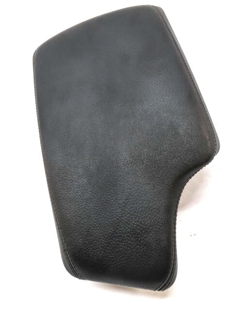 Thumbnail 3: 2016 BMW 328d (F30) FRONT CENTER CONSOLE ARMREST LID (BLACK DAKOTA LEAHTER)