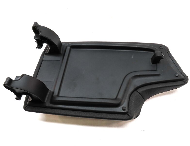 Thumbnail 6: 2016 BMW 328d (F30) FRONT CENTER CONSOLE ARMREST LID (BLACK DAKOTA LEAHTER)