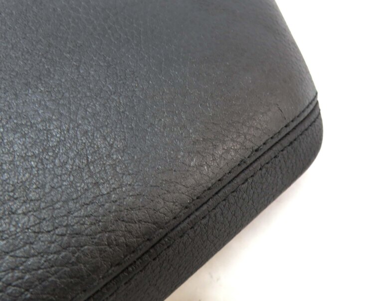 Thumbnail 8: 2016 BMW 328d (F30) FRONT CENTER CONSOLE ARMREST LID (BLACK DAKOTA LEAHTER)