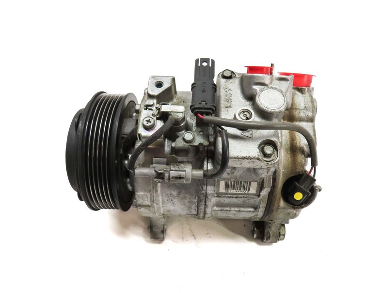 Thumbnail 4: 2016-2018 BMW 328d (F30) 2.0L TURBO DIESEL N47T ENGINE A/C COMPRESSOR