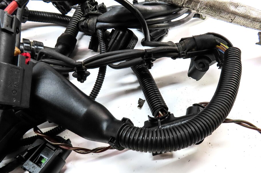 Thumbnail 10: 2016 BMW 328d (F30) 2.0L TURBO DIESEL N47T ENGINE WIRE WIRING HARNESS 8586174