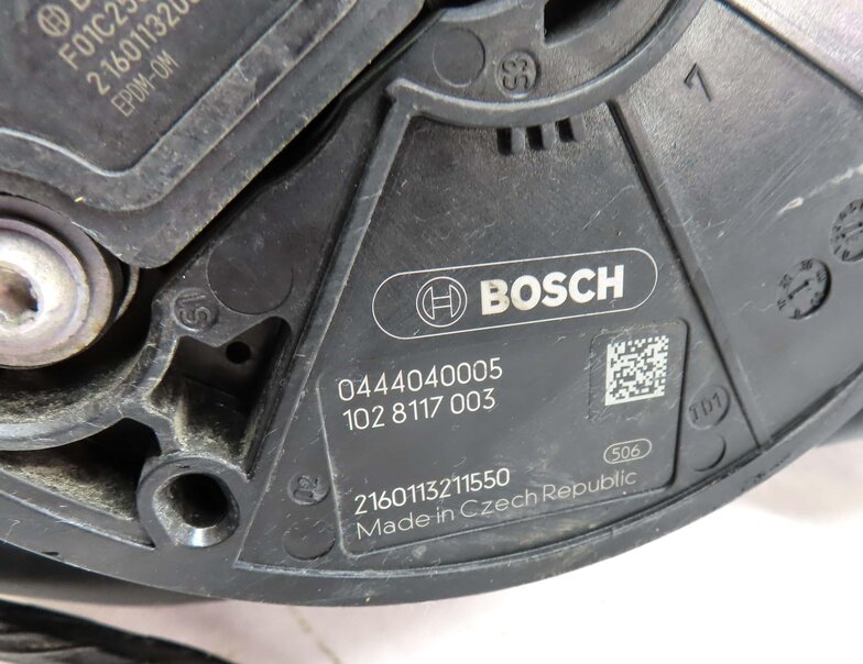 Thumbnail 10: 14-18 BMW 328i (F30) 2.0L N47T DIESEL EXHAUST FLUID DEF SCR ACTIVE TANK w/ PUMP