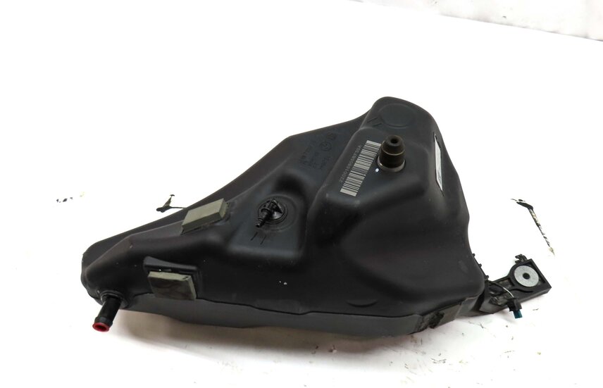 Thumbnail 4: 14-18 BMW 328i (F30) 2.0L N47T DIESEL EXHAUST FLUID DEF SCR ACTIVE TANK w/ PUMP