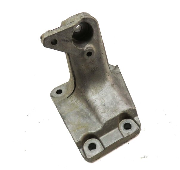 Thumbnail 3: 2016 BMW 328d (F30) 2.0L TURBO DIESEL N47T RIGHT ENGINE MOTOR MOUNT BRACKET