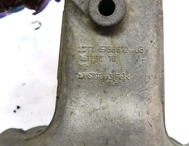 Thumbnail 6: 2016 BMW 328d (F30) 2.0L TURBO DIESEL N47T RIGHT ENGINE MOTOR MOUNT BRACKET
