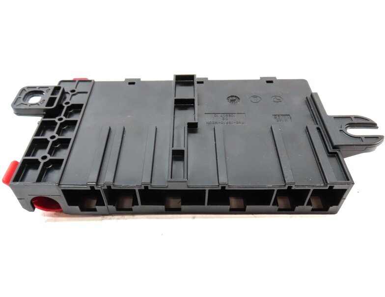 Thumbnail 6: 2016 BMW 328d (F30) BATTERY POWER DISTRIBUTION MODULE 61149227752