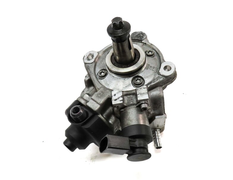 Thumbnail 2: 2014-2017 BMW 328i X3 (F25 F30) 2.0L N47T DIESEL ENGINE FUEL INJECTION PUMP