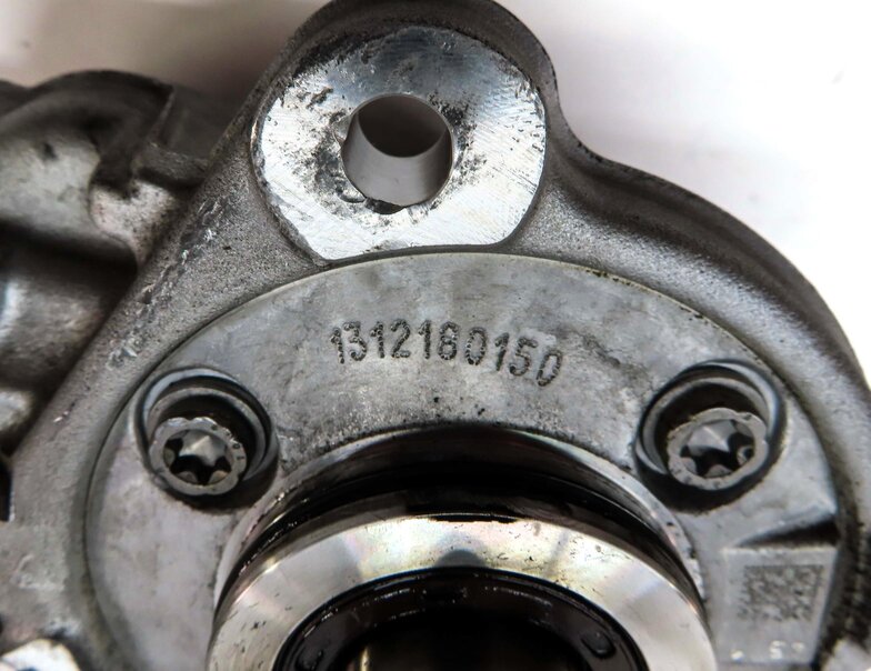 Thumbnail 7: 2014-2017 BMW 328i X3 (F25 F30) 2.0L N47T DIESEL ENGINE FUEL INJECTION PUMP