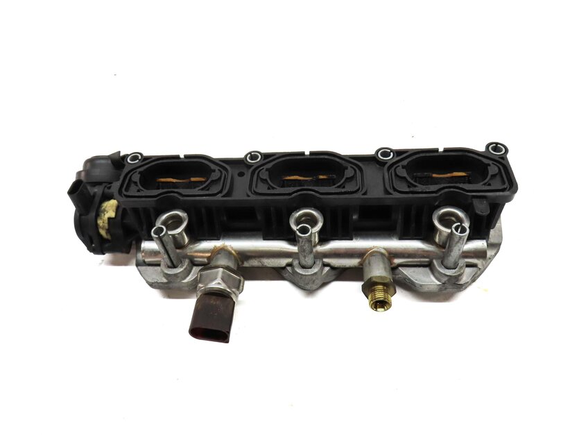 Thumbnail 4: 2014 AUDI Q7 4L 3.0L SUPERCHARGED ENGINE LEFT LOWER INTAKE MANIFOLD & FUEL RAIL