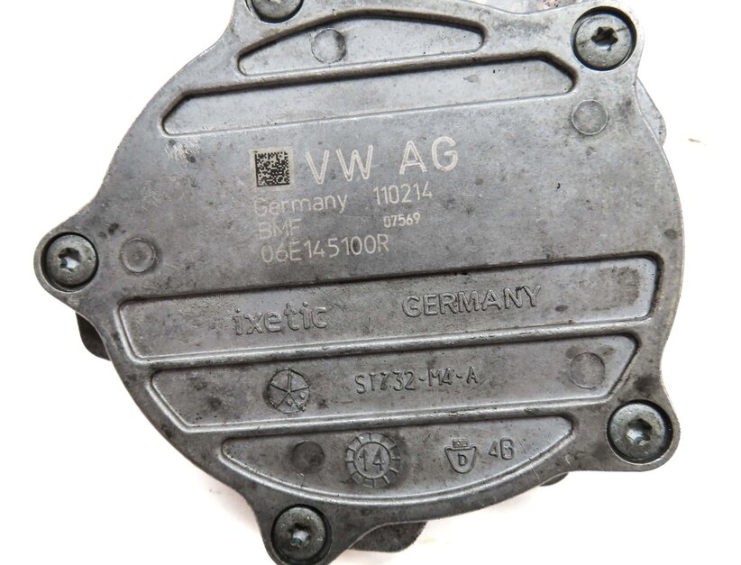 Thumbnail 6: 2014 AUDI Q7 (4L) 3.0L SUPERCHARGED ENGINE BRAKE VACUUM PUMP 06E145100R