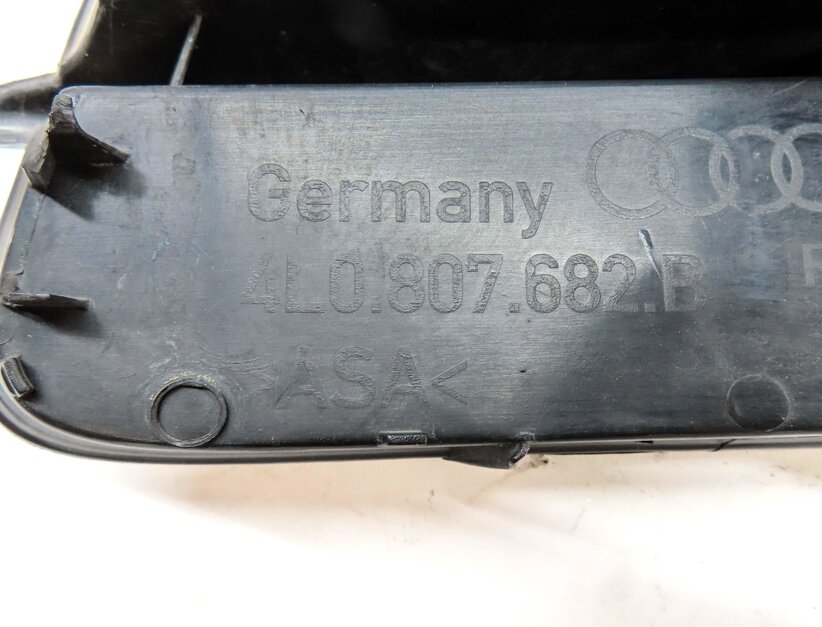 Thumbnail 6: 2014 AUDI Q7 (4L) FRONT RIGHT PASSENGER LOWER OUTER BUMPER GRILLE AIR VENT TRIM