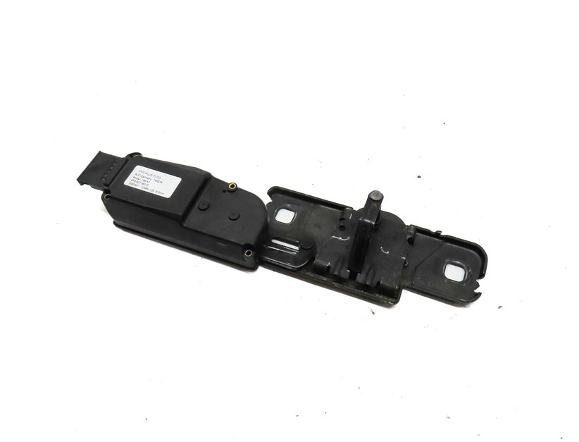 2014 AUDI Q7 (4L) REAR TRUNK STRIKER PLATE LOCK LATCH ACTUATOR 4F9827383G