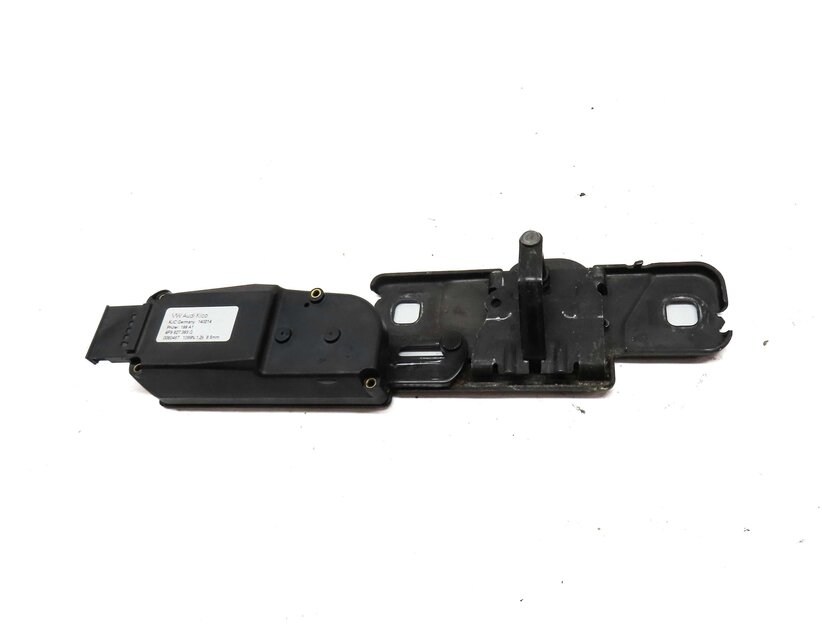 Thumbnail 2: 2014 AUDI Q7 (4L) REAR TRUNK STRIKER PLATE LOCK LATCH ACTUATOR 4F9827383G