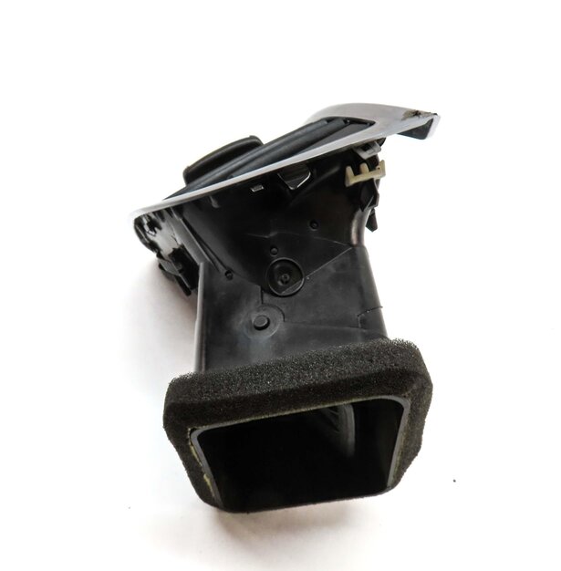 Thumbnail 4: 2014 AUDI Q7 (4L) FRONT DASH FAR LEFT OUTER A/C HEATER AIR VENT (BLACK & SILVER)