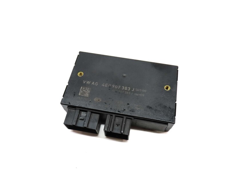 2007-2015 AUDI Q7 (4L) TRAILER HITCH TOW TOWING CONTROL MODULE