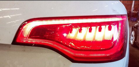 Thumbnail 2: 2010-2015 AUDI Q7 (4L) REAR RIGHT PASSENGER TAILLIGHT BRAKE LIGHT LAMP (LED)