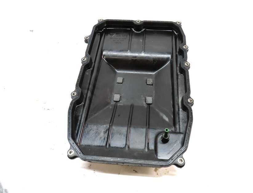 Thumbnail 2: 2011-2017 VW TOUAREG AUDI Q7 (4L) 3.0L 3.6L ENGINE AUTO TRANSMISSION OIL PAN