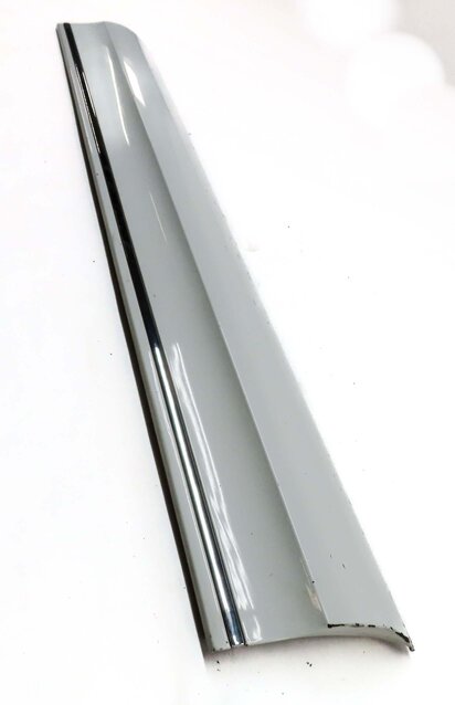 Thumbnail 4: 2014 AUDI Q7 (4L) FRONT RIGHT LOWER DOOR TRIM MOULDING PANEL (CARRARA WHITE)