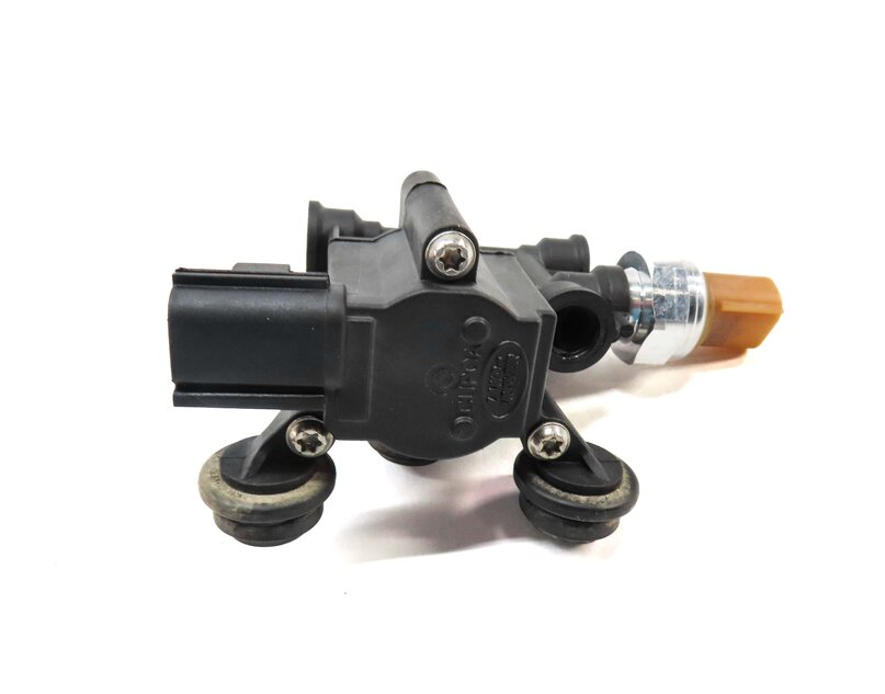 Thumbnail 6: 2006 LAND RANGE ROVER (L322) AIR SUSPENSION TRANSFER RELIEF VALVE RVH500070