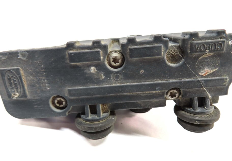 Thumbnail 6: 2006 LAND RANGE ROVER (L322) AIR SUSPENSION TRANSFER RELIEF VALVE RVH500060
