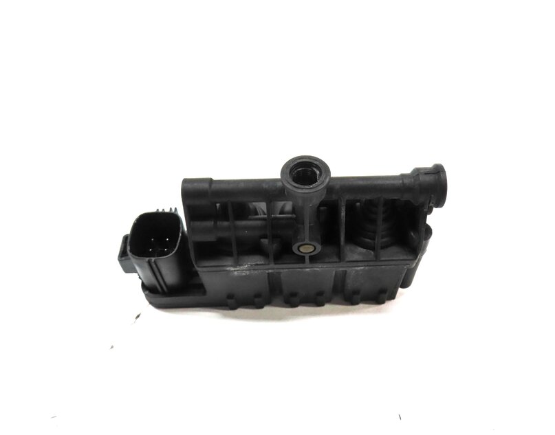 Thumbnail 4: 2006 LAND RANGE ROVER (L322) AIR SUSPENSION TRANSFER RELIEF VALVE RVH500050