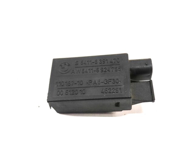 Thumbnail 2: 2006 LAND RANGE ROVER (L322) AUXILIARY AUX COOLING FAN SENSOR 64118391470