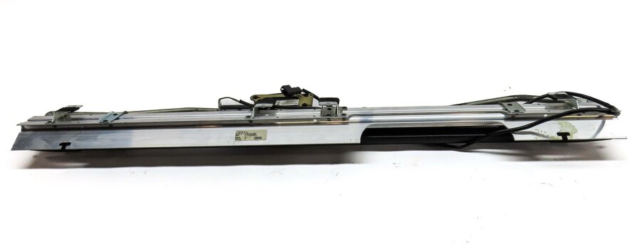 Thumbnail 5: 2011 MERCEDES C300 (W204) REAR WINDOW PRIVACY SUNSHADE ASSEMBLY w/ MOTOR