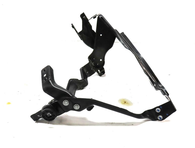 Thumbnail 6: 2011 MERCEDES C300 (W204) FRONT LEFT DRIVER HEADLIGHT MOUNT BRACKET 204620595