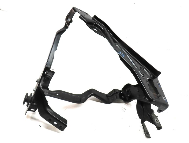 2011 MERCEDES C300 (W204) FRONT RIGHT HEADLIGHT HEAD LIGHT LAMP MOUNT BRACKET