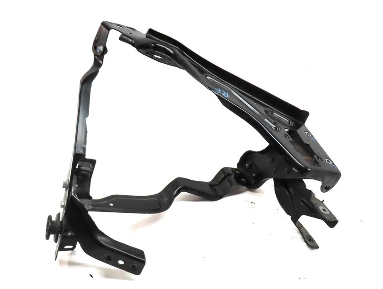 Thumbnail 2: 2011 MERCEDES C300 (W204) FRONT RIGHT HEADLIGHT HEAD LIGHT LAMP MOUNT BRACKET