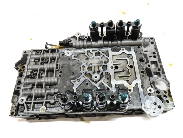 Thumbnail 2: 09-11 MB C300 (W204) AWD 4MATIC 272.9 A/T TRANSMISSION VALVE BODY w/o CONDUCTOR
