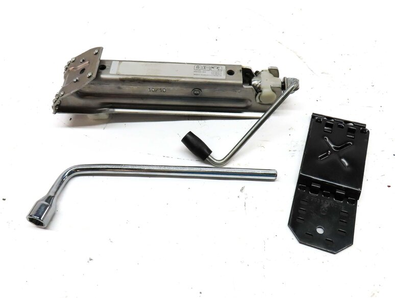 Thumbnail 2: 2011 MERCEDES C300 (W204) EMERGENCY ROADSIDE SCISSOR JACK w/ LUG WRENCH & CHOCK
