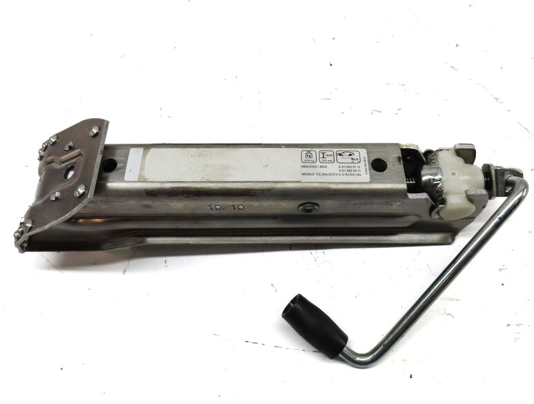 Thumbnail 8: 2011 MERCEDES C300 (W204) EMERGENCY ROADSIDE SCISSOR JACK w/ LUG WRENCH & CHOCK