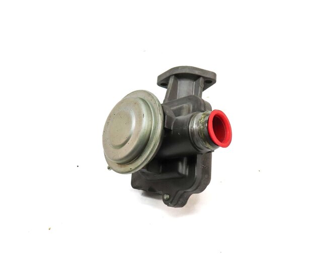 Thumbnail 2: 2011 MERCEDES C300 (W204) 3.0L M272 ENGINE RIGHT EGR VALVE 0021407560