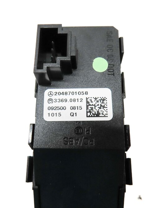 Thumbnail 6: 2011 MERCEDES C300 W204 DASH HAZARD EMERGENCY FLASHERS SWITCH BUTTON 2048701058