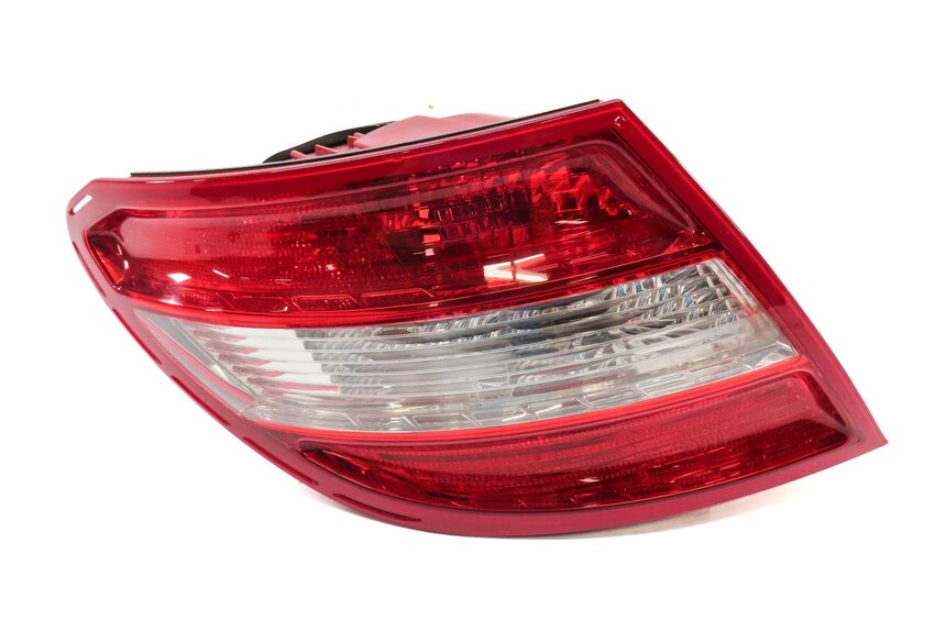 Thumbnail 3: 08-11 MERCEDES C230 C250 C300 C350 C63 AMG (W204) LEFT TAILLIGHT BRAKE LIGHT