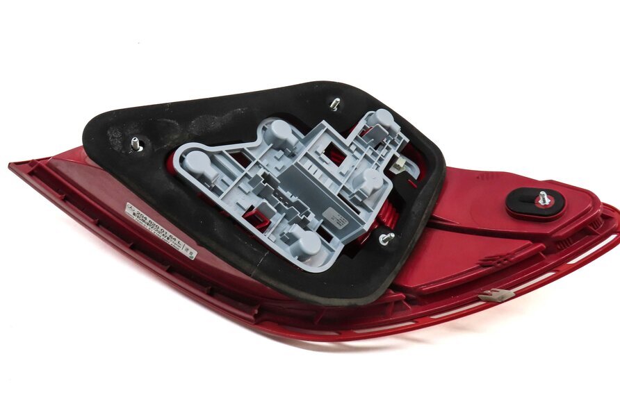 Thumbnail 7: 08-11 MERCEDES C230 C250 C300 C350 C63 AMG (W204) LEFT TAILLIGHT BRAKE LIGHT