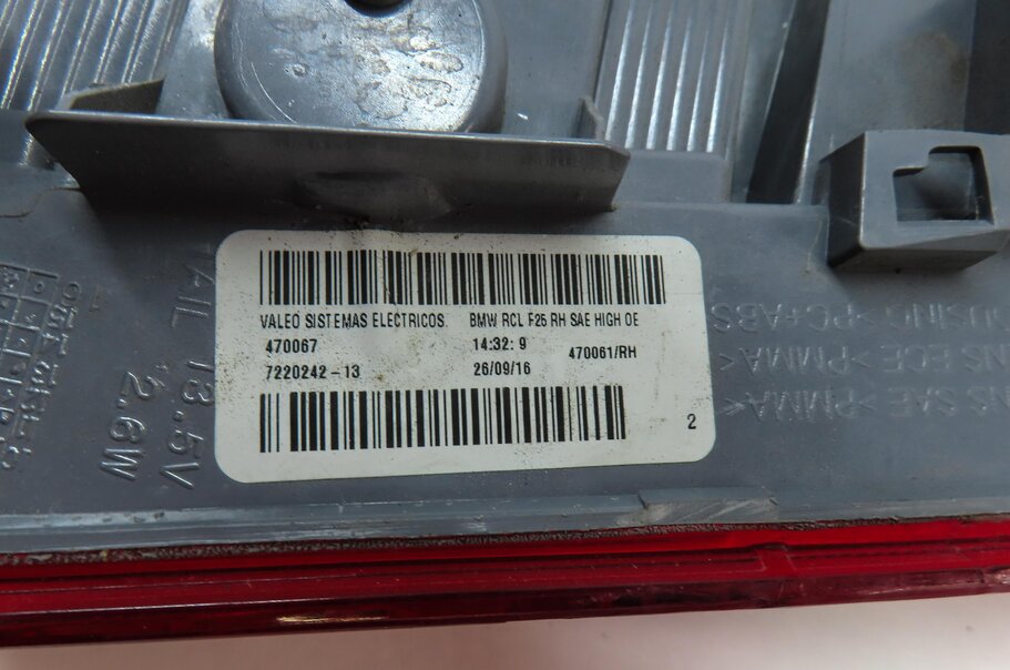 Thumbnail 7: 11-17 BMW X3 (F25) RIGHT PASSENGER OUTER INCANDESCENT TAILLIGHT LAMP (OPT 522)