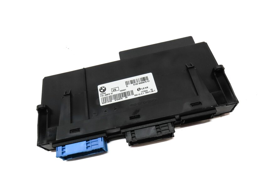 Thumbnail 3: 2015-2018 BMW X3 X4 (F25 F26) MAIN JUNCTION POWER BODY CONTROL MODULE