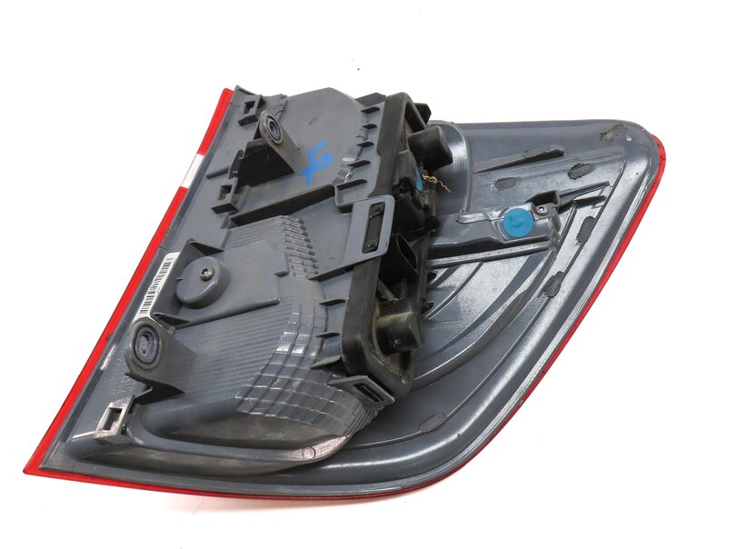 Thumbnail 6: 11-17 BMW X3 F25 LEFT DRIVER REAR OUTER INCANDESCENT TAILLIGHT BRAKE LAMP OPT522