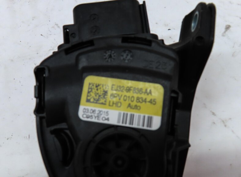 Thumbnail 7: 2015 LAND RANGE ROVER EVOQUE (L538) FRONT LEFT THROTTLE ACCELERATOR GAS PEDAL