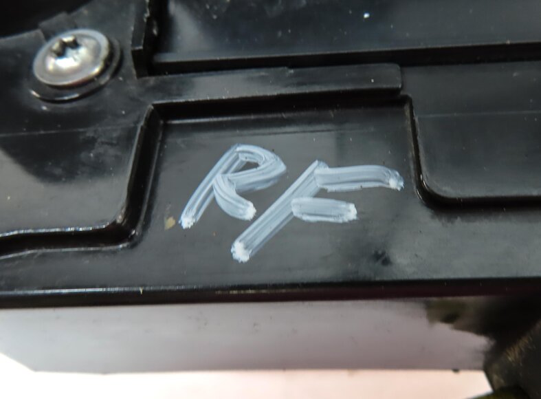 Thumbnail 6: 10-19 EVOQUE LR4 RANGE ROVER SPORT (L320) RIGHT FRONT PASSIVE DOOR LOCK LATCH