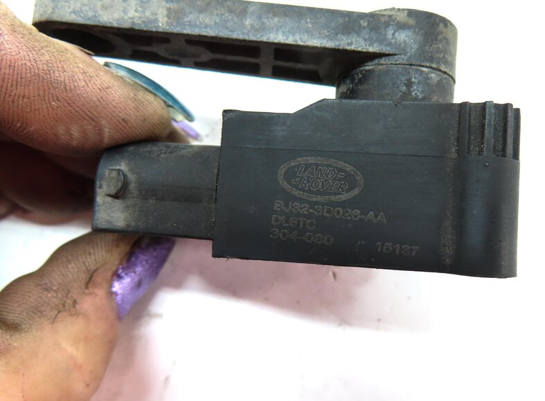 Thumbnail 6: 2015 LAND RANGE ROVER EVOQUE (L538) FRONT RIGHT SUSPENSION HEIGHT LEVEL SENSOR