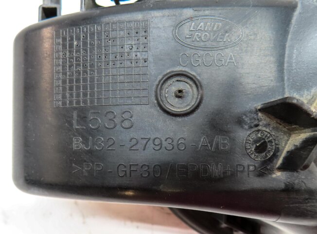 Thumbnail 6: 12-19 RANGE ROVER EVOQUE (L538) FUEL TANK DOOR HOUSING TRIM COVER (LOIRE BLUE)