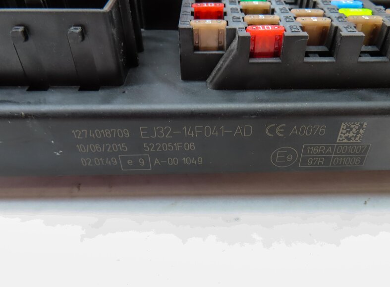Thumbnail 13: 2014-2015 RANGE ROVER EVOQUE (L538) 2.0L TURBO ENGINE IMMOBILIZER MODULE KEY SET