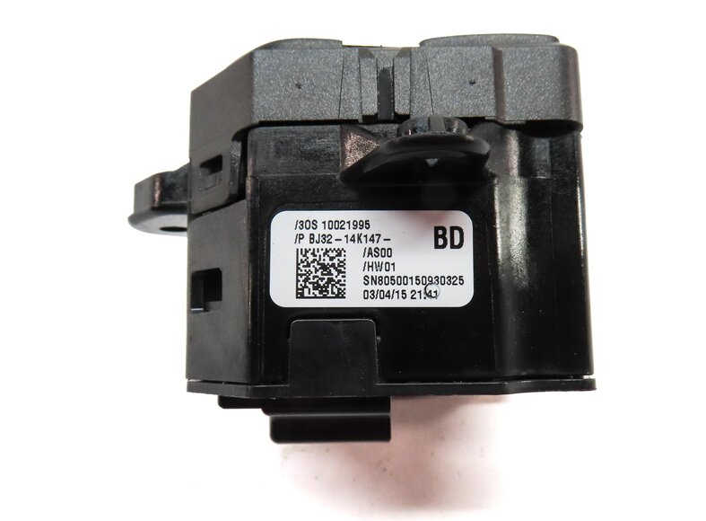 Thumbnail 6: 2015 LAND RANGE ROVER EVOQUE L538 TRACTION HILL DESCENT ECO SWITCH BUTTON PANEL