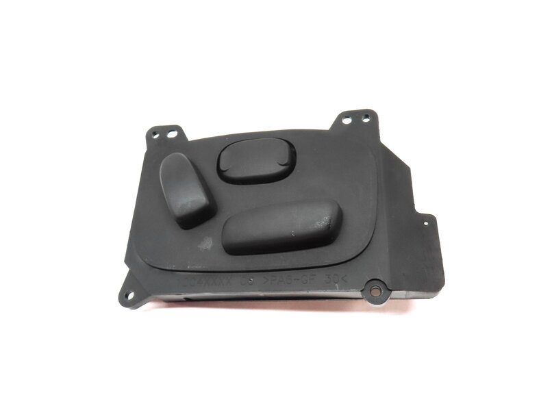 Thumbnail 2: 2015 LAND RANGE ROVER EVOQUE L538 FRONT RIGHT PASSENGER SEAT ADJUST SWITCH BLACK