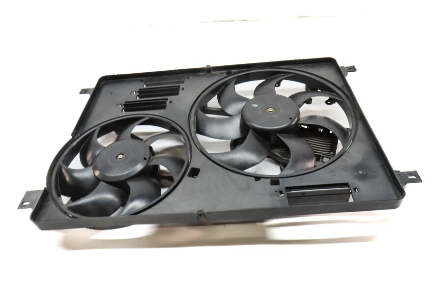 Thumbnail 2: 12-17 LR2 DISCOVERY SPORT RANGE ROVER EVOQUE (L538 L550) RADIATOR COOLING FAN