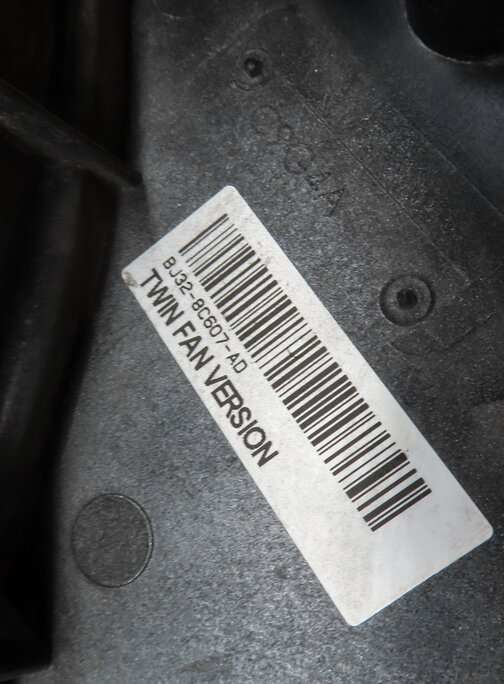 Thumbnail 7: 12-17 LR2 DISCOVERY SPORT RANGE ROVER EVOQUE (L538 L550) RADIATOR COOLING FAN